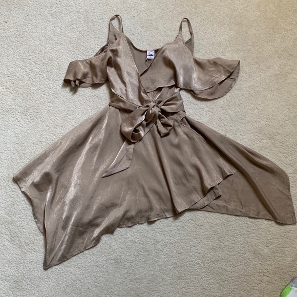 Selfie Leslie Mocha Wrap Dress - Picture 1 of 6